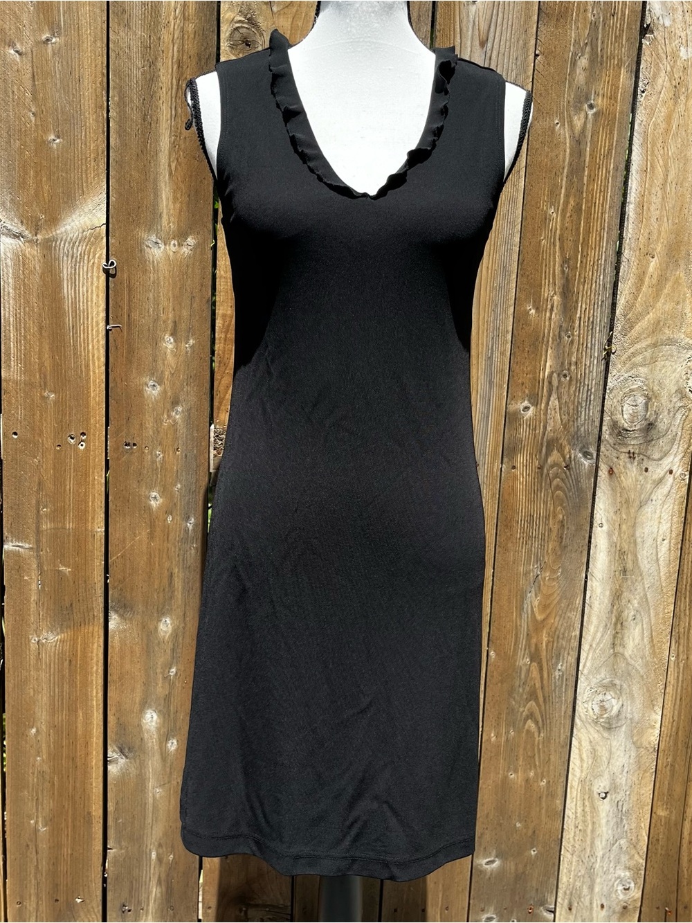 Vintage Y2K Gap Sleeveless Black Ruffle V-Neck Dress Accepting Offers!
